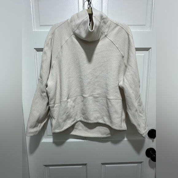 Lululemon Textured Funnel-Neck Pullover Cozy Cream Turtleneck Sweater size Large - Picture 3 of 3